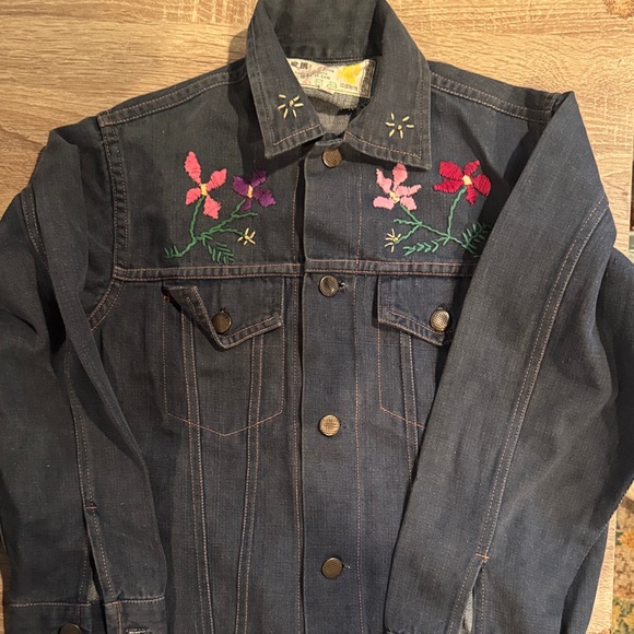 Jackets & Blazers - Vintage 70’s Embroidered Floral Denim Jean Jacket